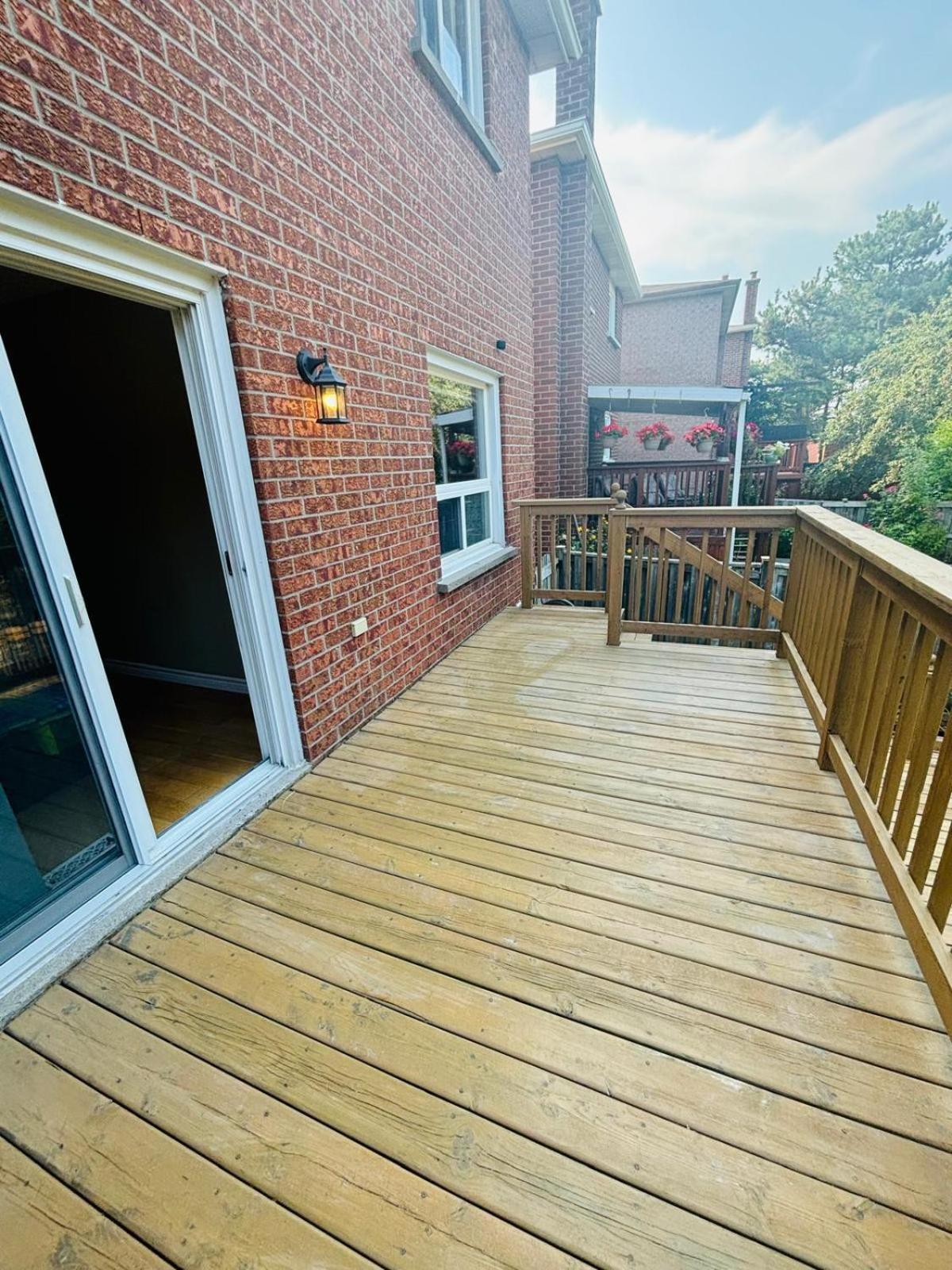 Room With Private Patio Next To Toronto Airport Mississauga Ngoại thất bức ảnh