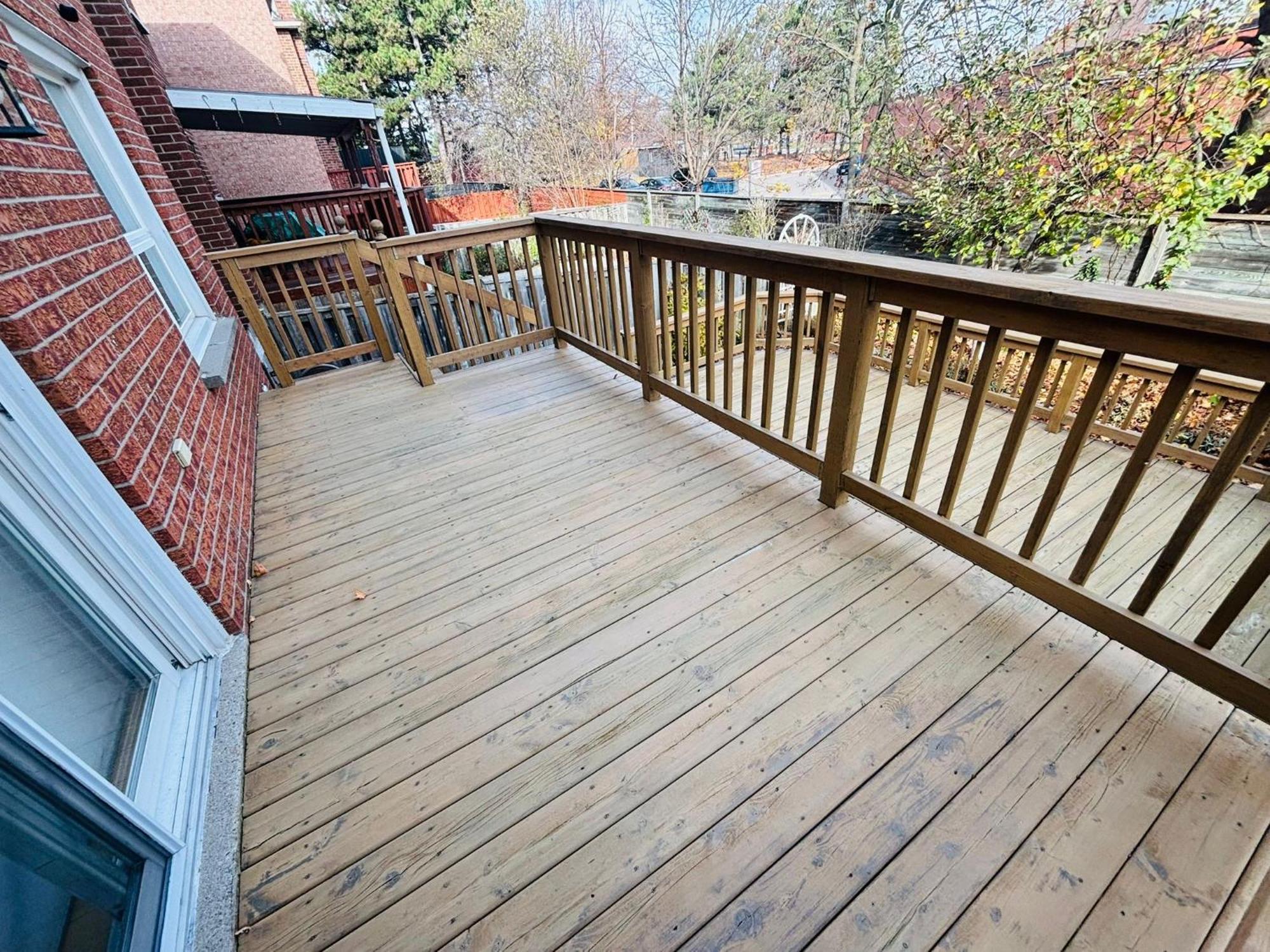 Room With Private Patio Next To Toronto Airport Mississauga Ngoại thất bức ảnh